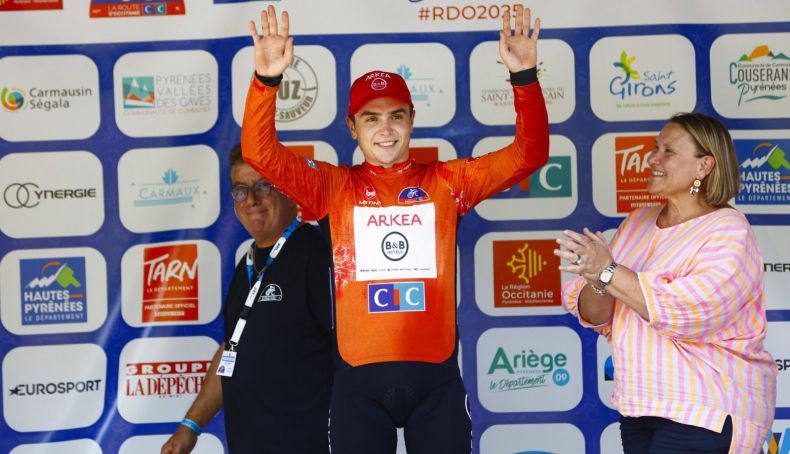 raul garcia pierna primer lider de la ruta de occitania 2 790x454