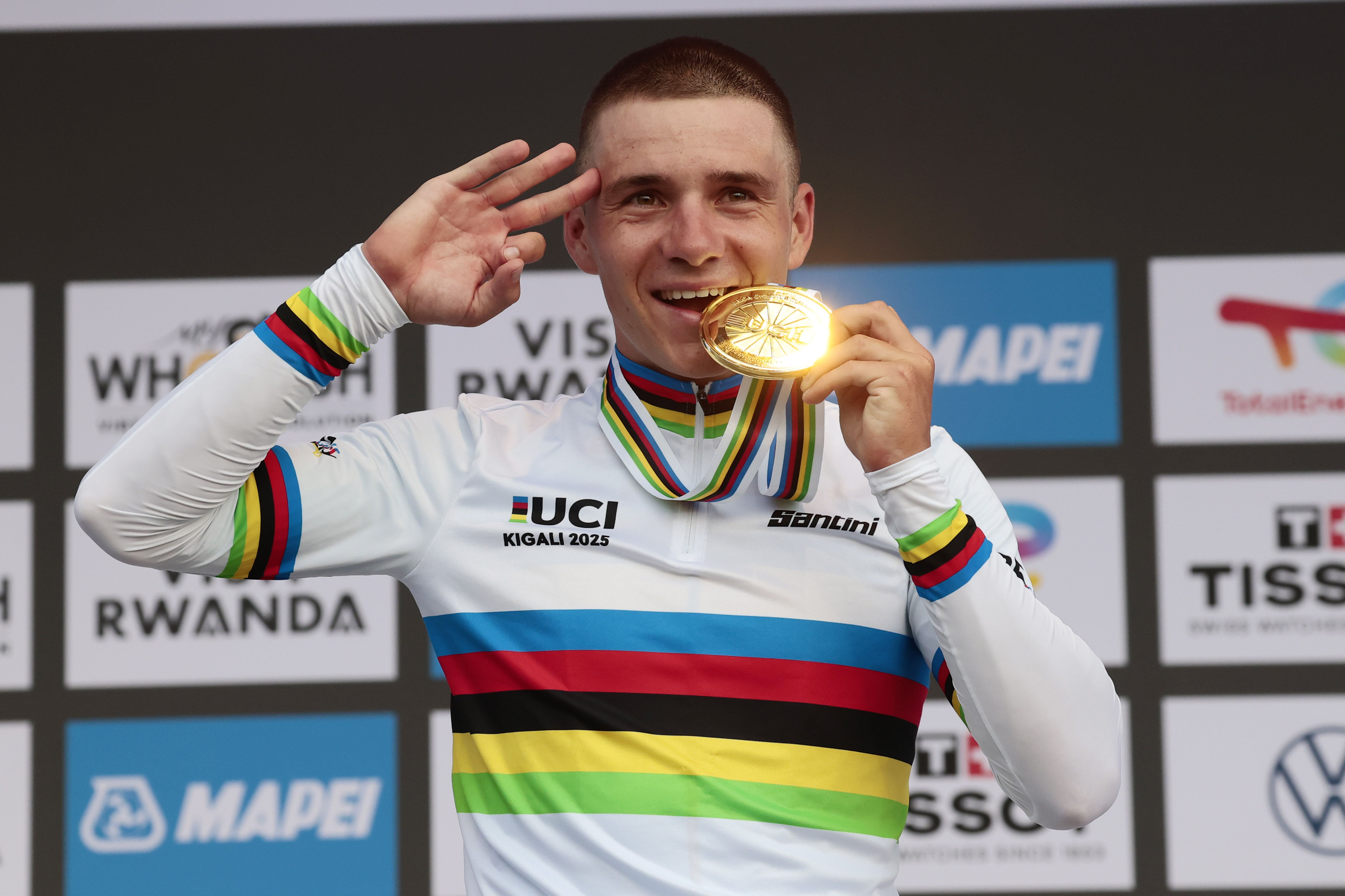 Exhibición histórica de Remco Evenepoel en la contrarreloj: el belga es tricampeón del mundo