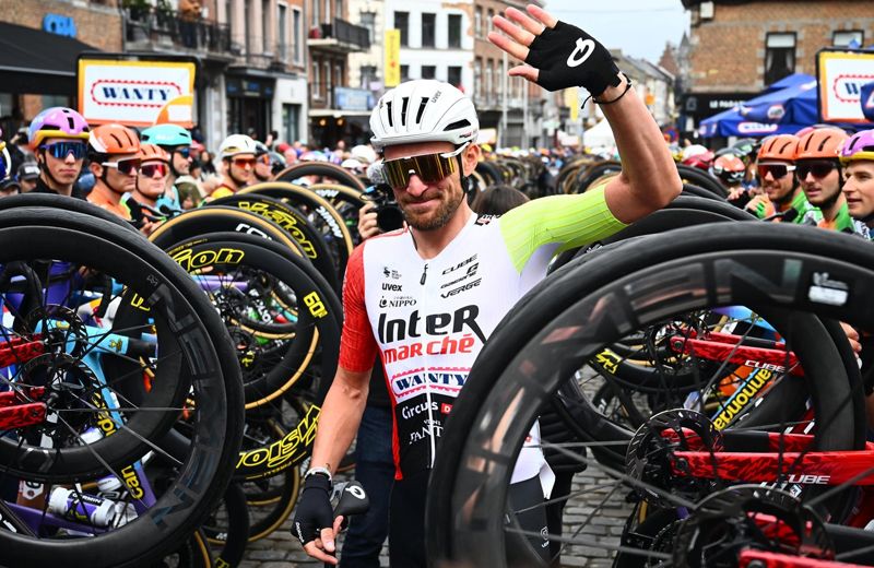 Adrien Petit antes de su última carrera