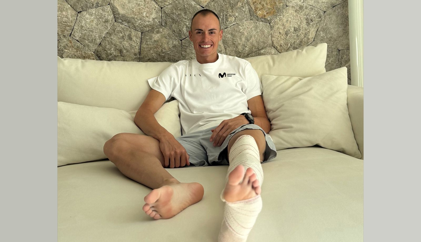 Enric Mas, operado con éxito de varices en la pierna izquierda