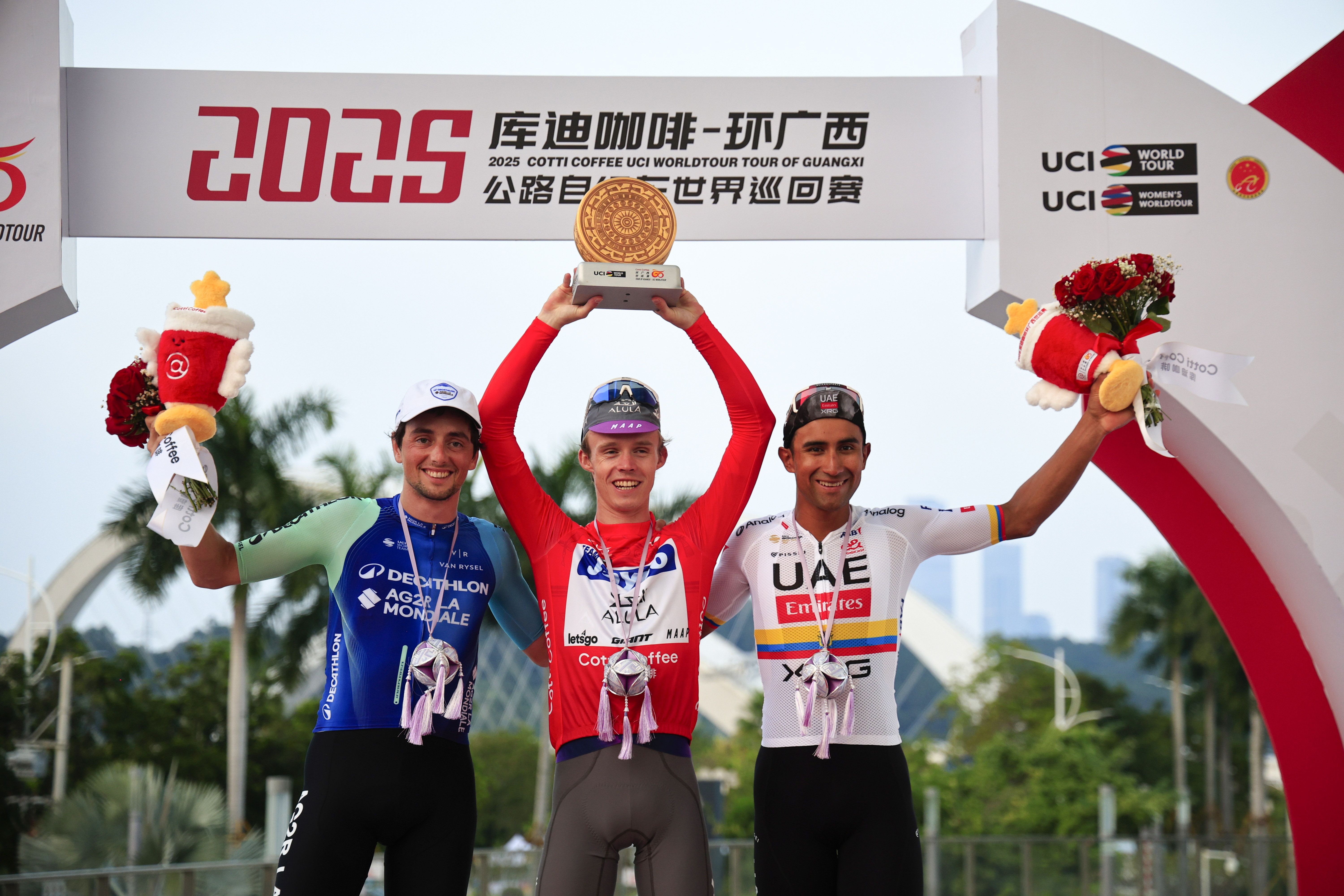 Paul Double completa su triunfo en el Tour de Guangxi; Paul Magnier se lleva la última etapa