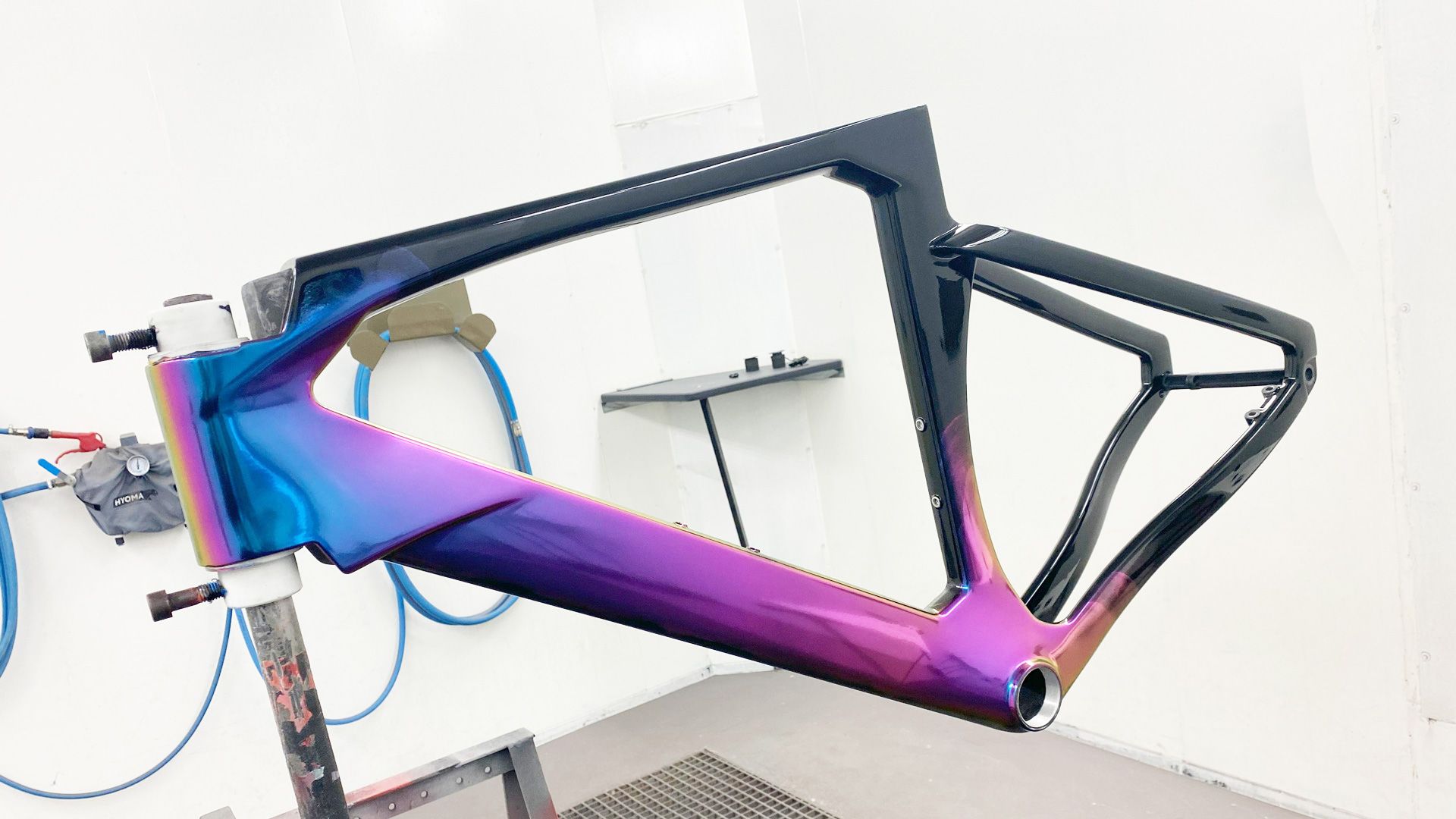 Guía completa para pintar una bicicleta con pintura aerógrafo: un cuadro pintado con esa técnica.
