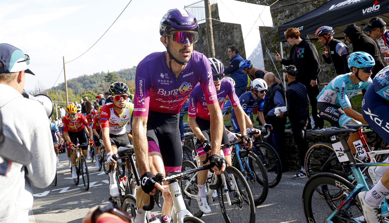 Ander Okamika renueva y cumplirá su sexta temporada en el Burgos Burpellet BH Ander Okamika renueva y cumplirá su sexta temporada en el Burgos Burpellet BH