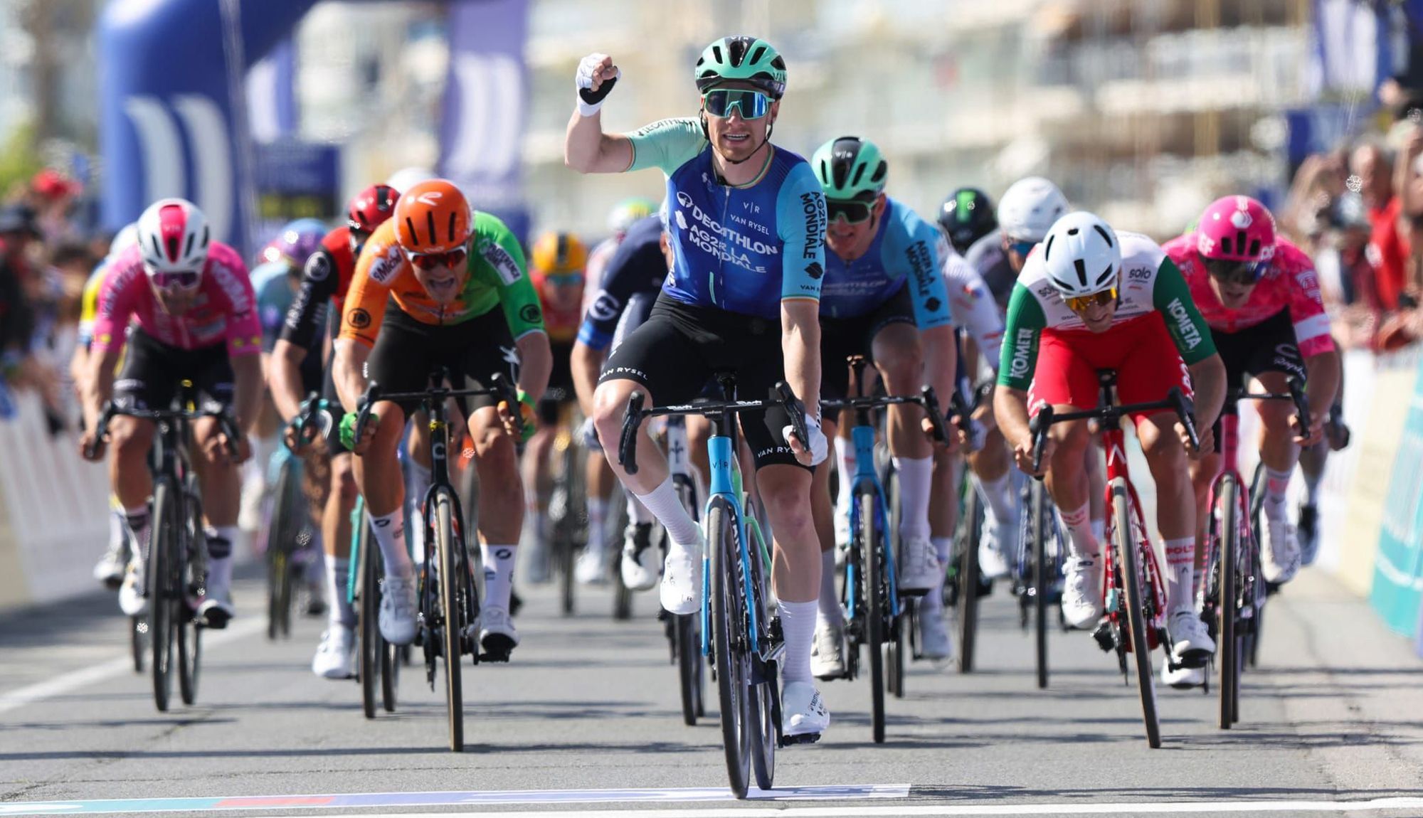 Sam Bennett correrá la próxima temporada en el Q36.5 Sam Bennett correrá la próxima temporada en el Q36.5