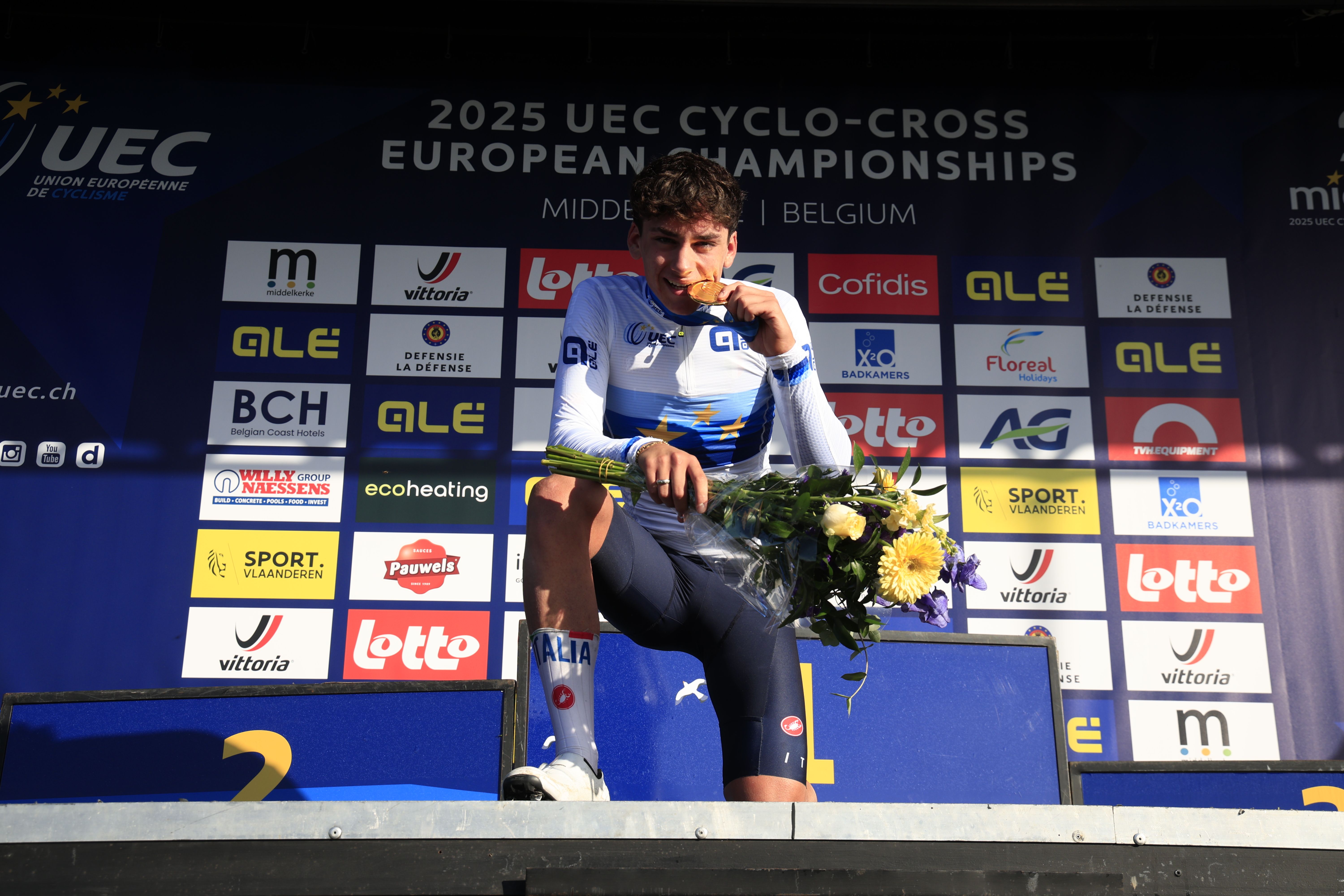 Agostinacchio y Bukovská estrenan el casillero de victorias en el Europeo de ciclocross