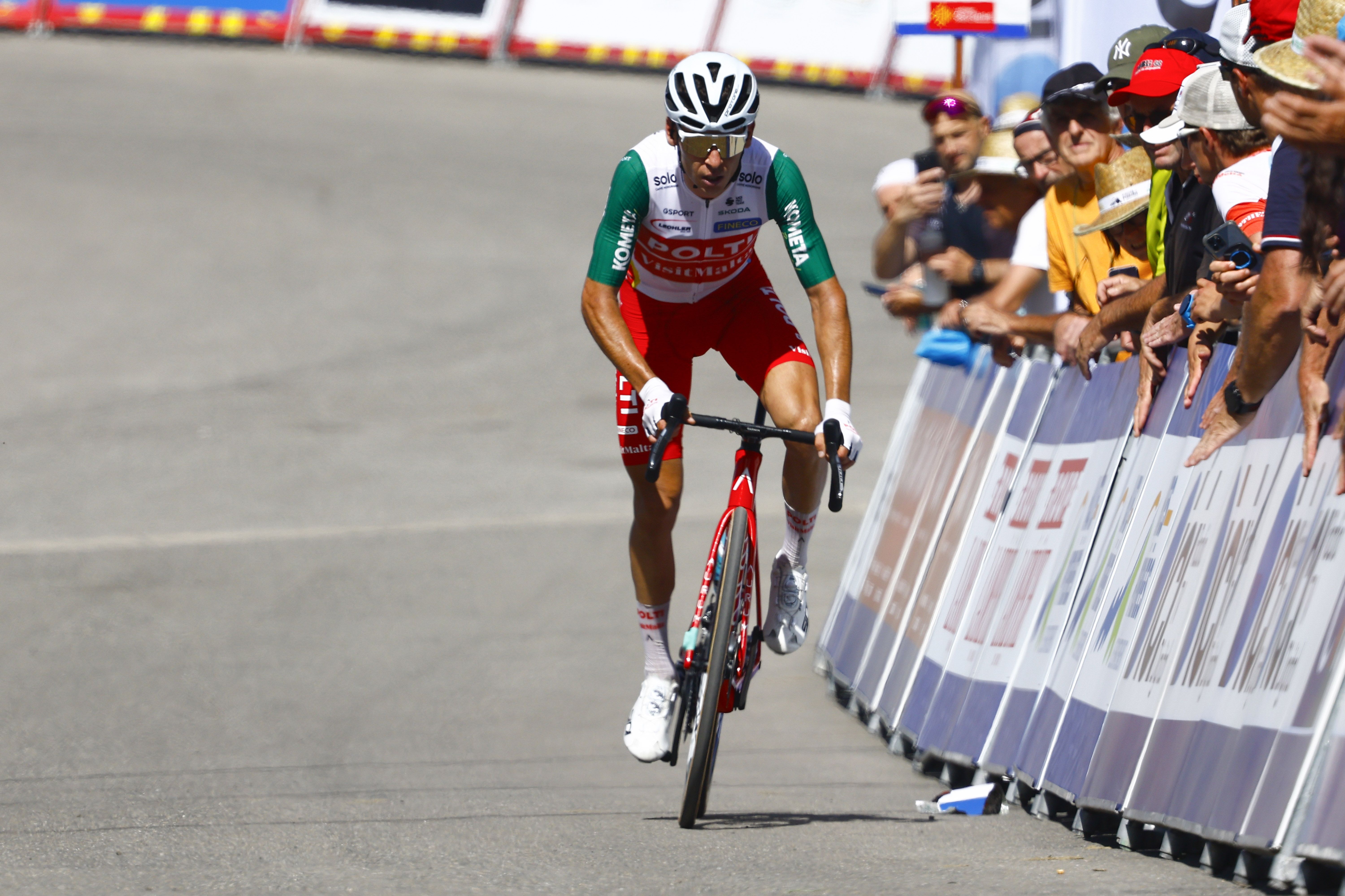 Álex Martín firma con el Illes Balears - Arabay Pro Cycling Team