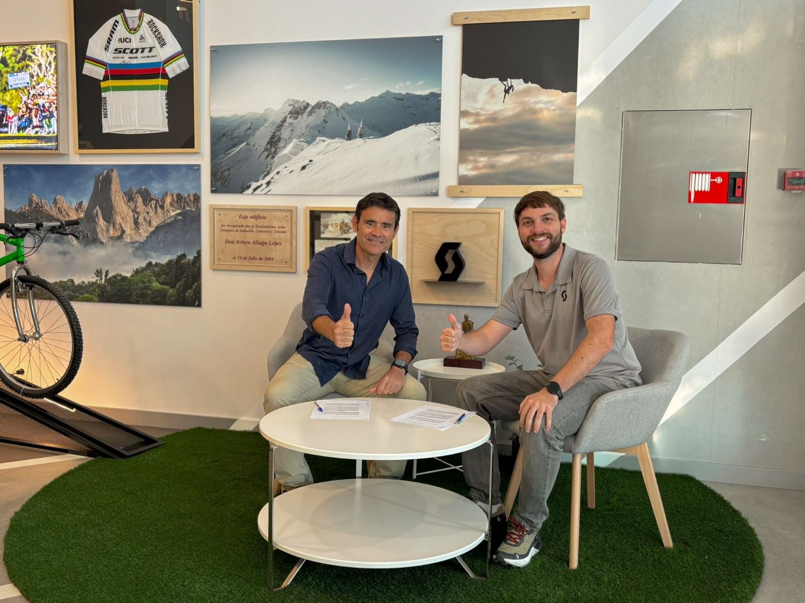 b702719a 2246 2aed 9c02 851c1827bbfa b702719a 2246 2aed 9c02 851c1827bbfa