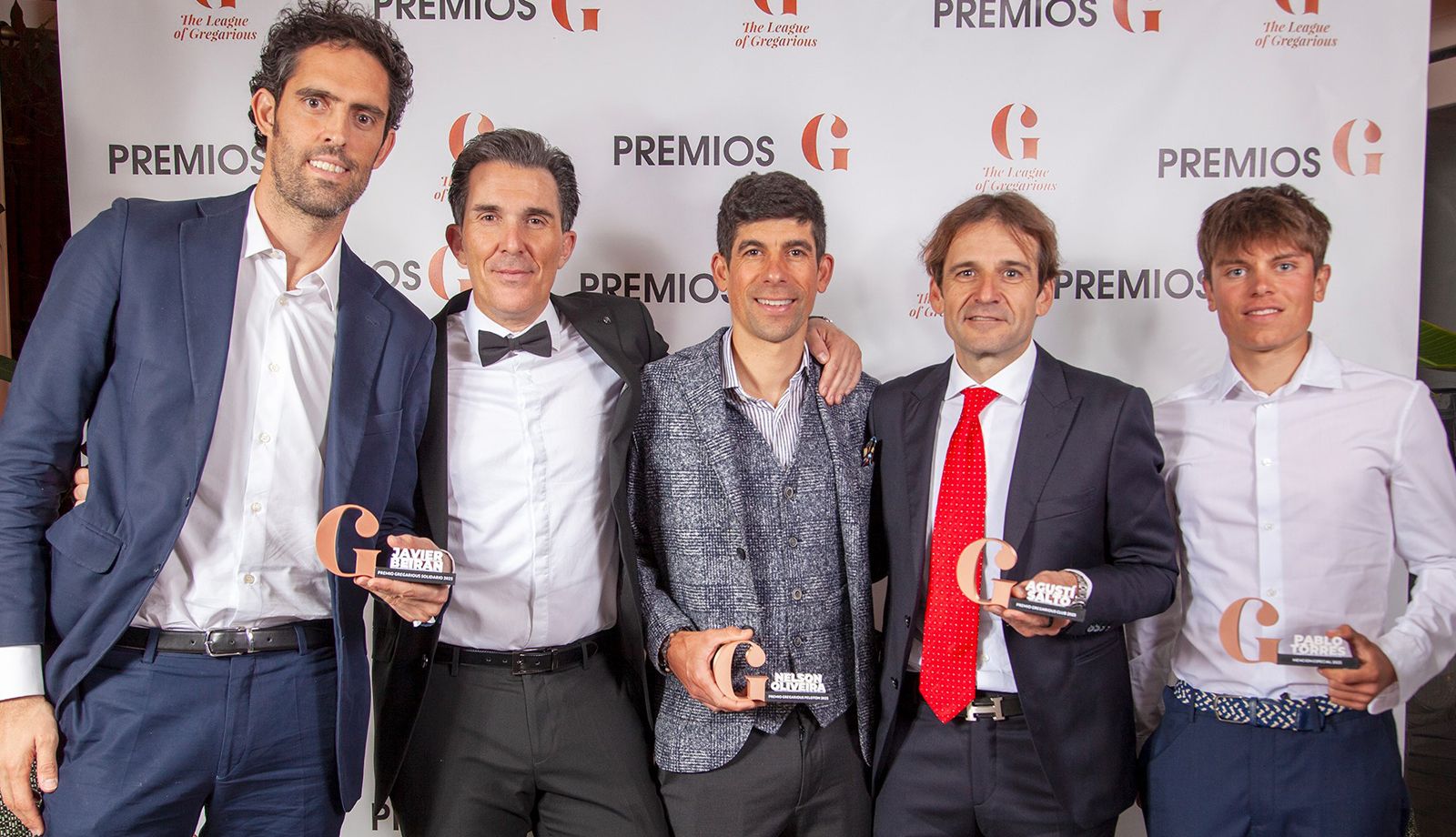 Los premiados Javier Beirán, Nelson Oliveira, Agustí Salto y Pablo Torres, junto a Luis Pasamontes.