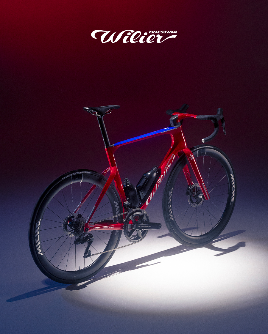 El Groupama - FDJ Cycling Team estrena diseño... ¡y arde de calor!