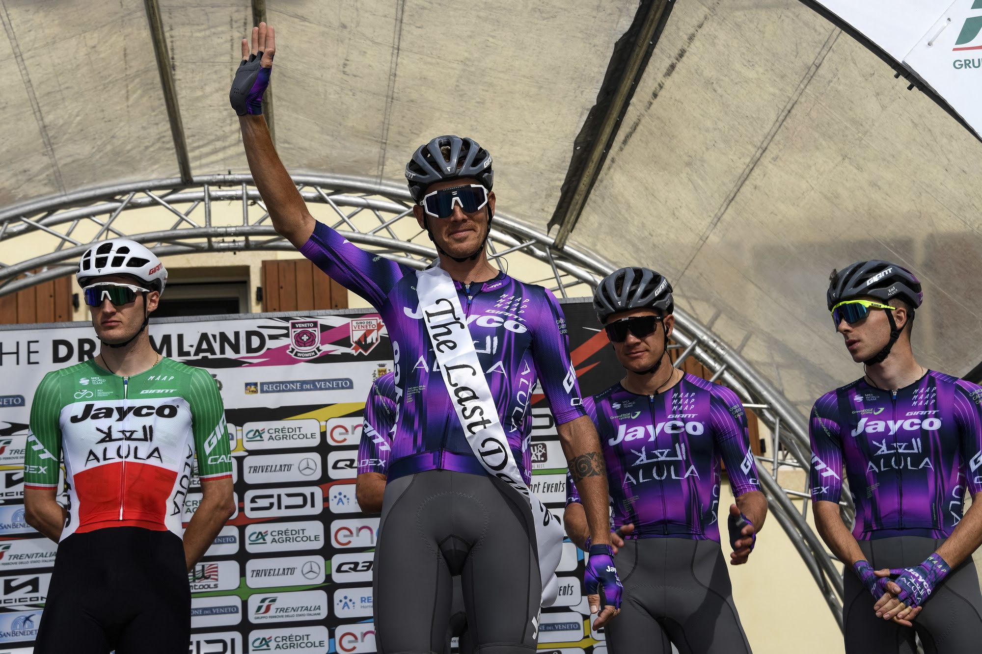 Alessandro De Marchi asume el cargo de director deportivo del equipo Jayco AlUla 