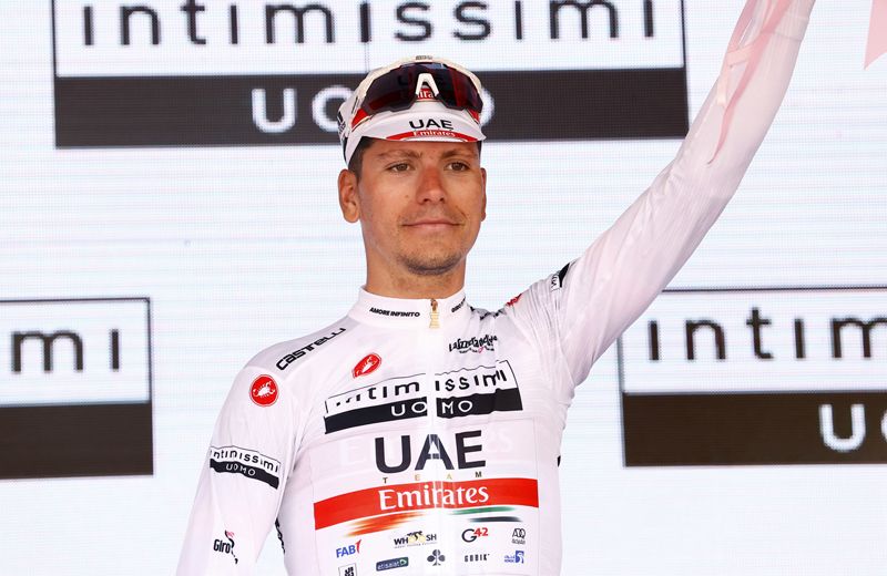 En el Giro 2023 Almeida no estuvo lejos de Roglic y Thomas, se llevó el maillot blanco y una etapa montañosa