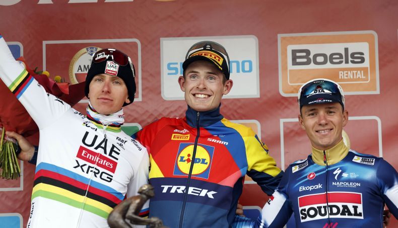 sprintcyclingagency 9021265 1 originali 2 790x454