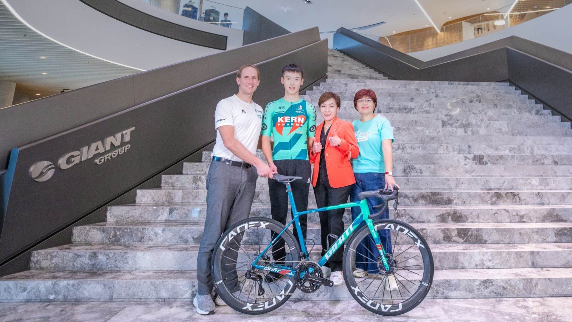 El taiwanés Ho Yen Yi, al Kern Pharma tras formarse en el Giant Grassroots Program