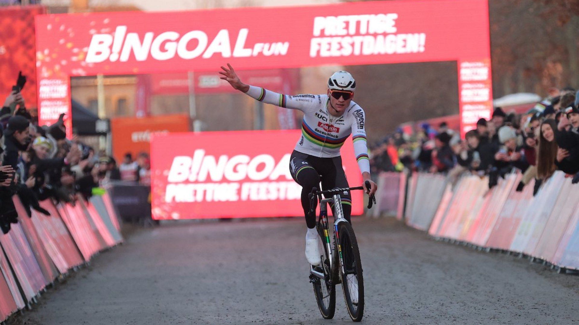 Así ha sido el triunfo de Mathieu van der Poel en Gavere