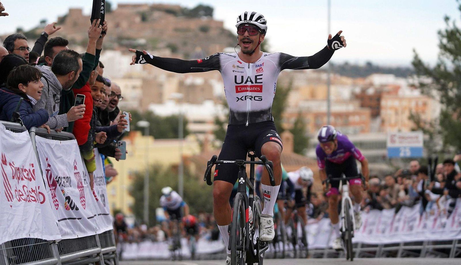 El portugués Antonio Morgado celebrando su victoria en la última edición del GP Castellón – Ruta de la Cerámica