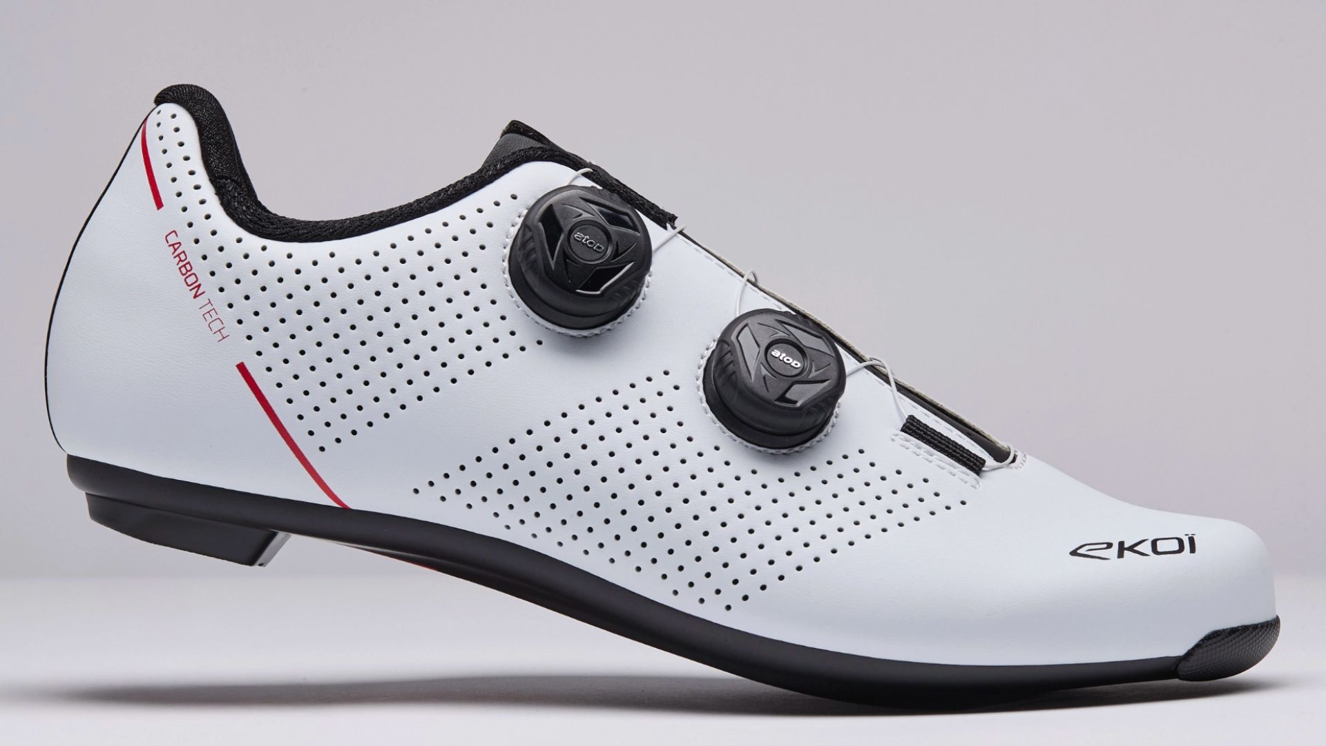 Las zapatillas Ekoï ROAD Carbon Tech combinan rendimiento, comodidad y elegancia.