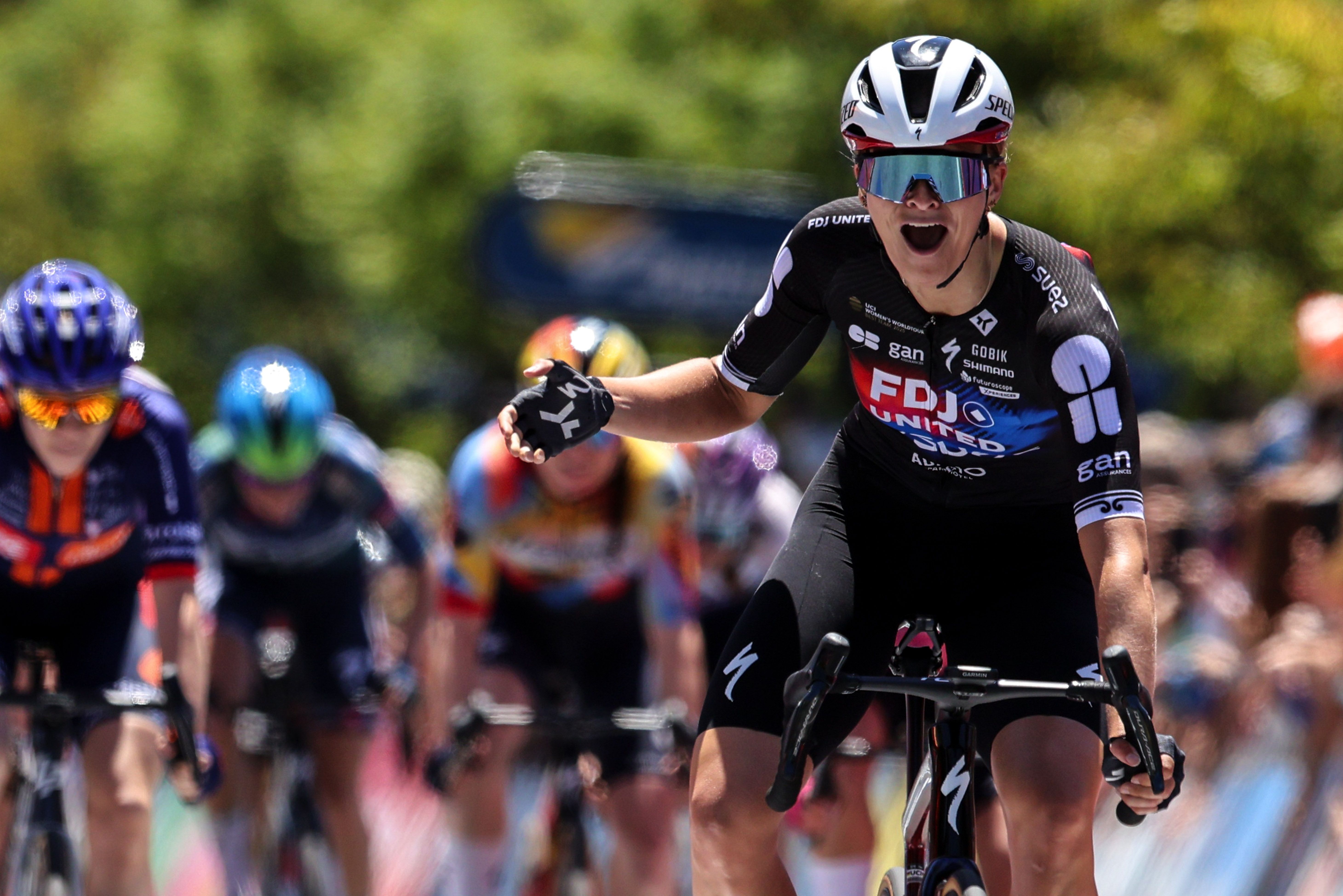Ally Wollaston comienza la temporada con victoria en la primera etapa del Tour Down Under Femenino