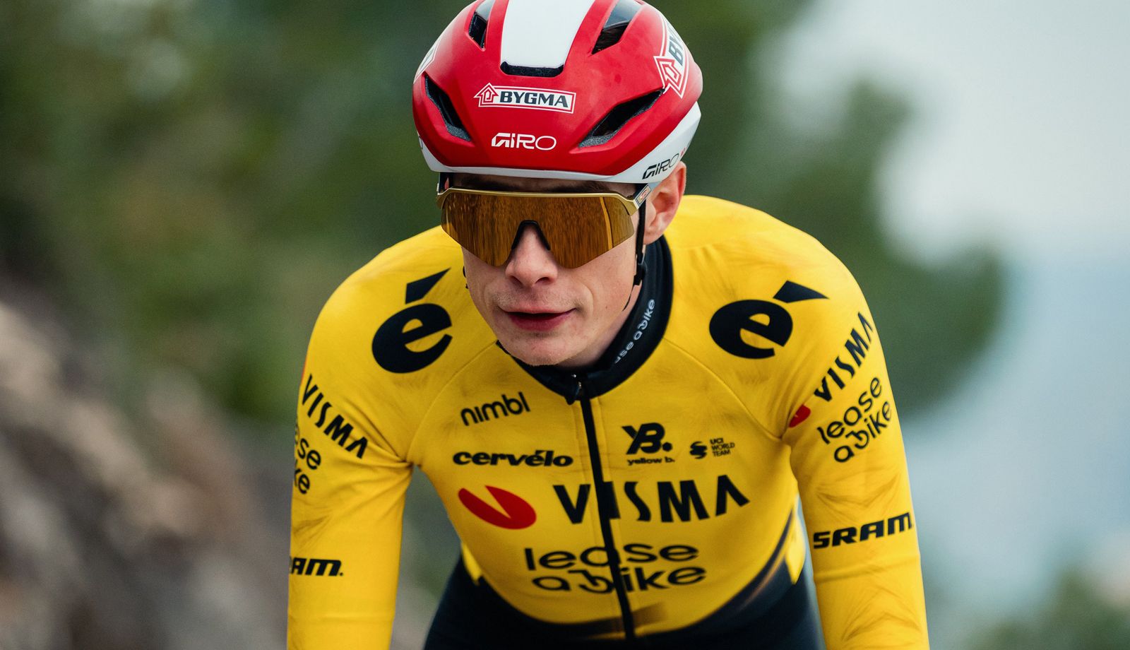 Susto para Jonas Vingegaard