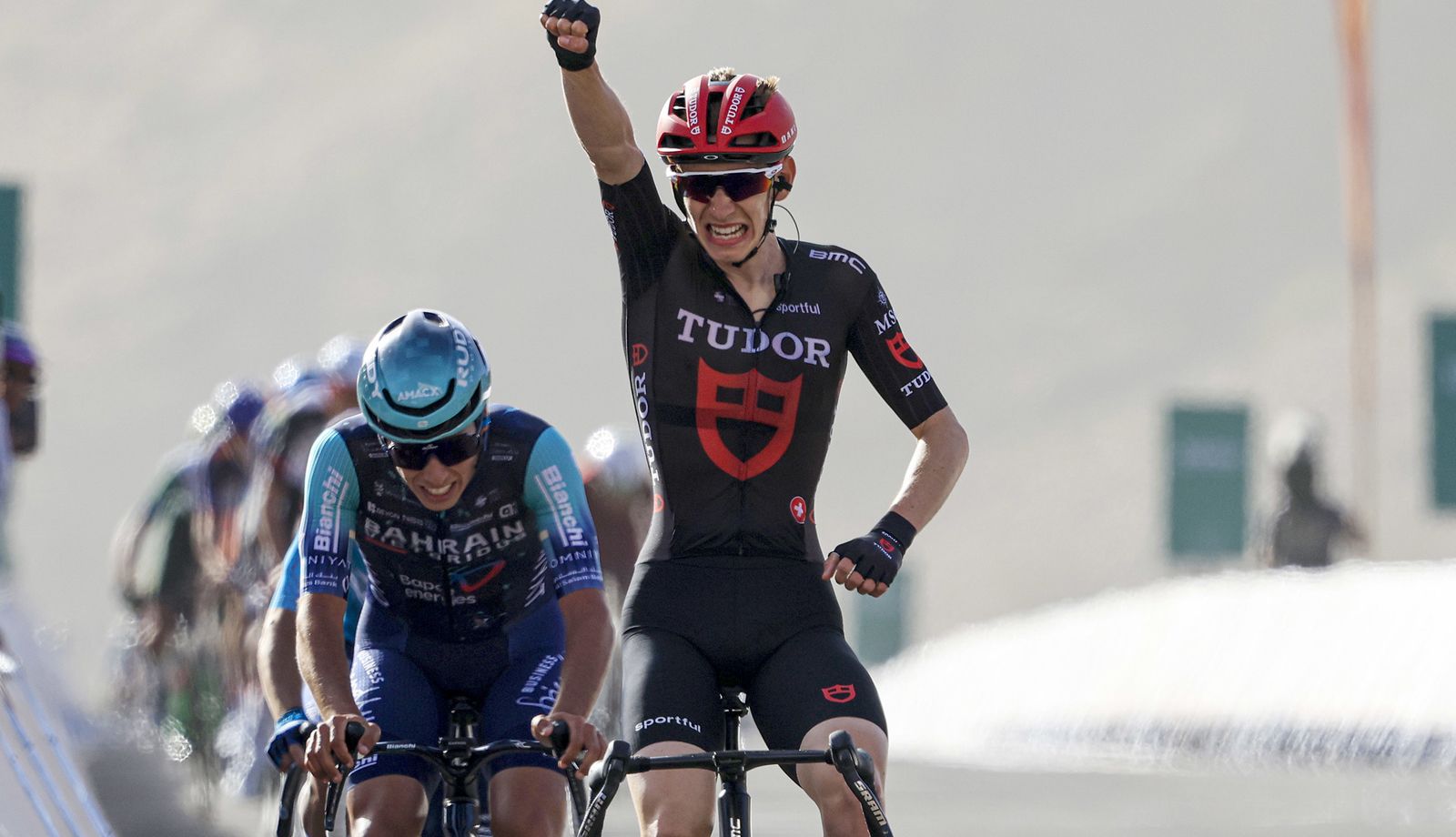 El suizo Yannis Voisard conquista la montaña de  Bir Jaydah y se viste de líder en el AlUla Tour