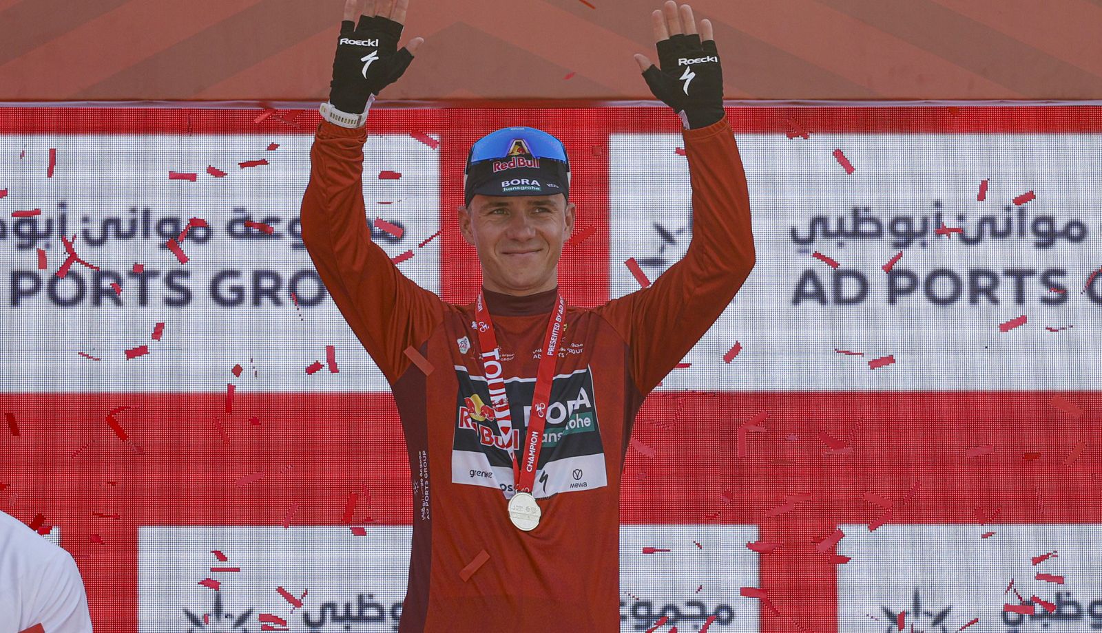 Remco Evenepoel, victoria y liderato en el UAE Tour