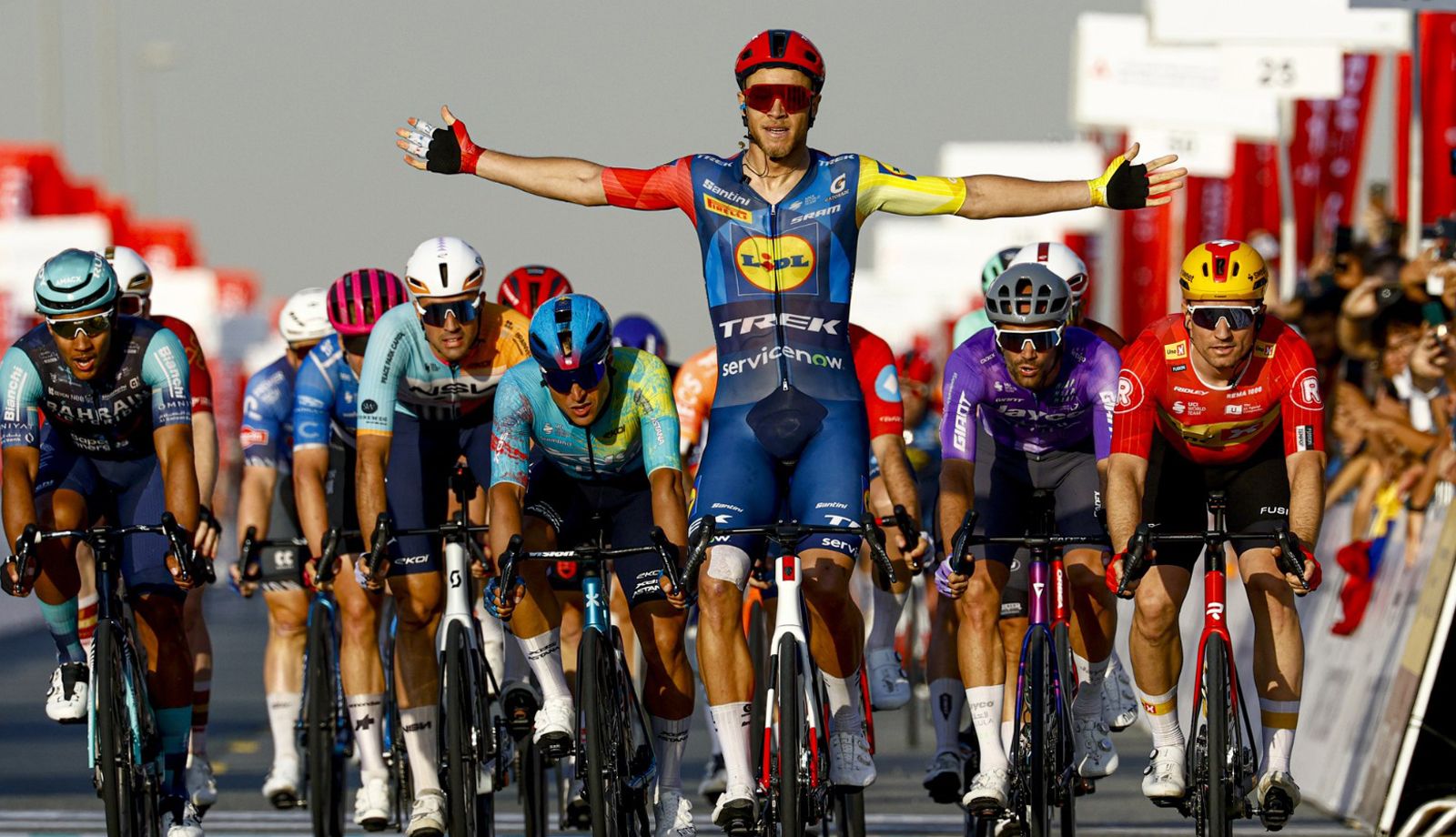 Doblete de Jonathan Milan en el UAE Tour