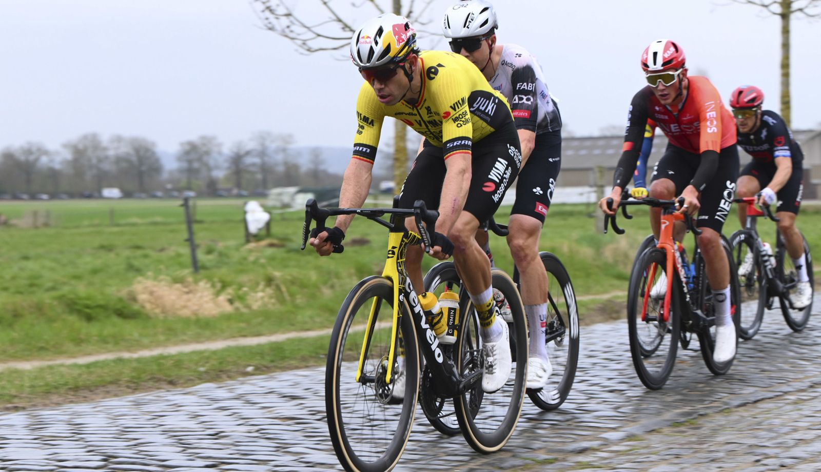 Wout van Aert, baja para la Omloop Het Nieuwsblad por enfermedad