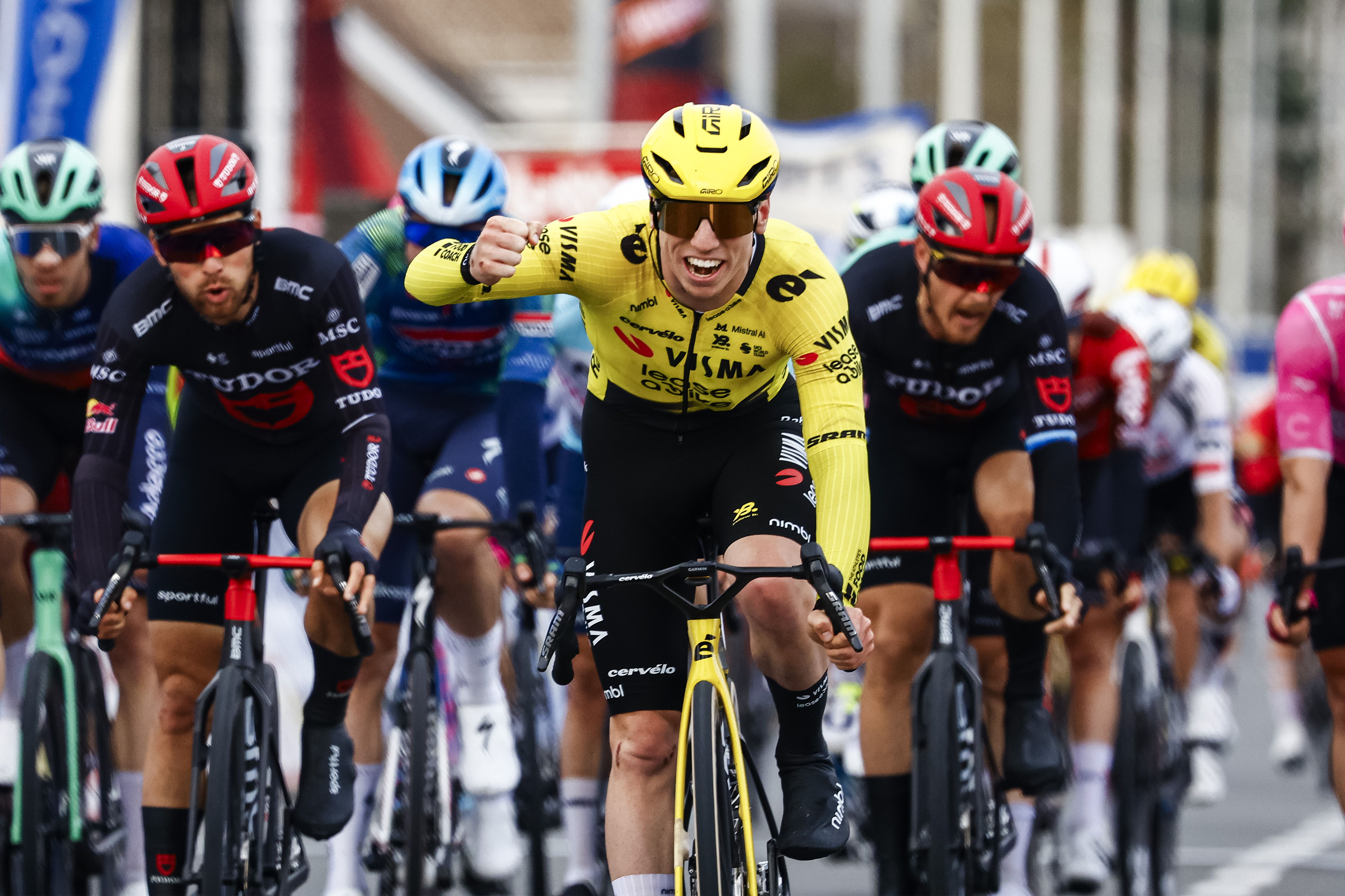 Matthew Brennan ha llegado para quedarse: vence con autoridad en la Kuurne - Brussel - Kuurne 