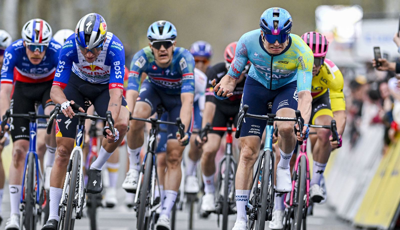 Max Kanter gana al sprint la 2ª etapa de la París-Niza