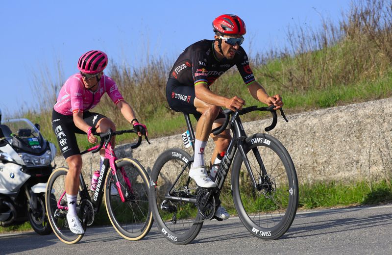 Alaphilippe y Valgren