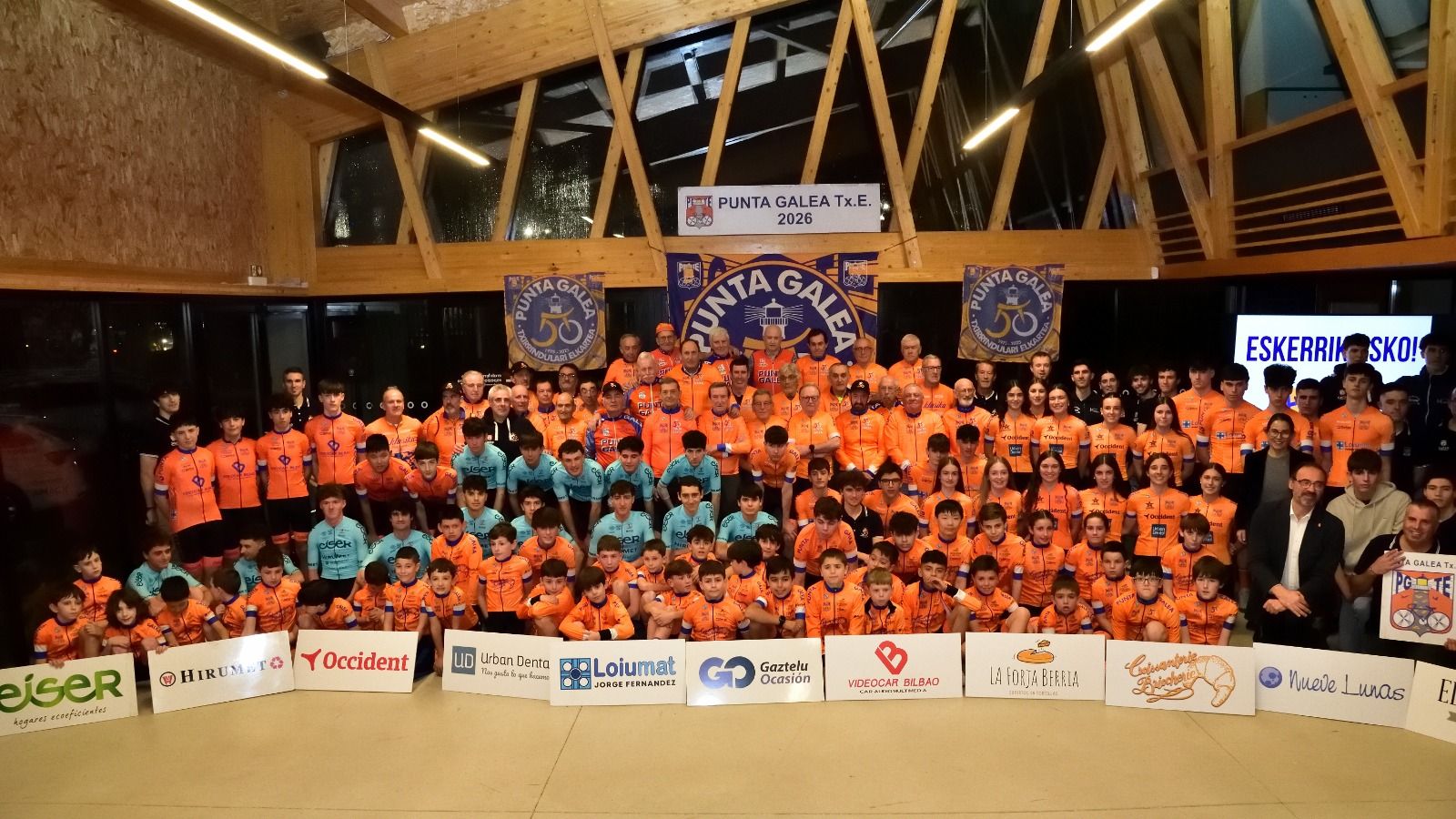 El equipo ciclista Punta Galea presenta su 51ª temporada con  fuerte compromiso deportivo y social