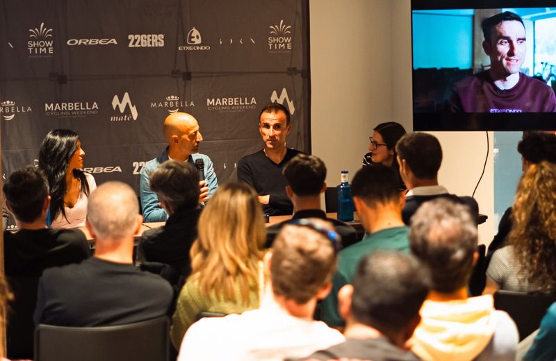 Mesa redonda de la  ‘Marbella Cycling Weekend’ foto 2