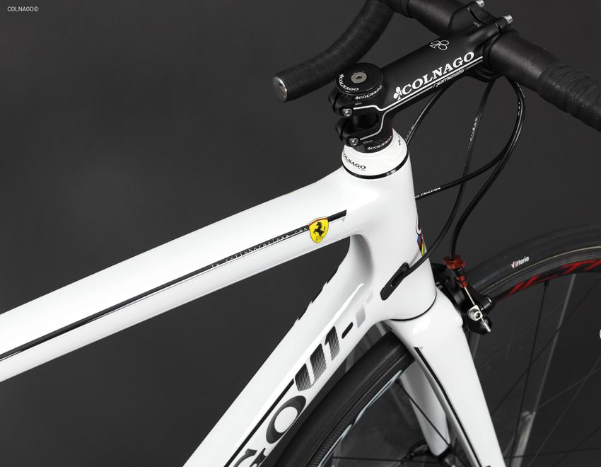 Colnago V1-r en colaboración con Ferrari