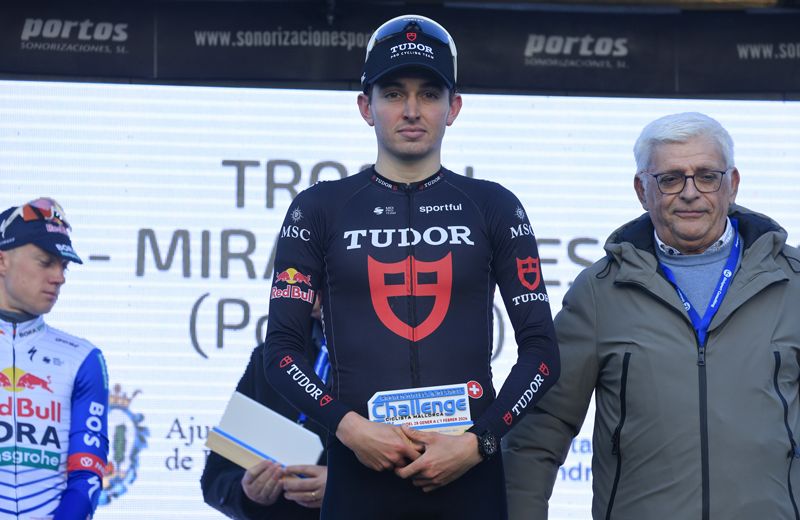 Rondel  en el podio del Trofeo Andratx   Pollenca