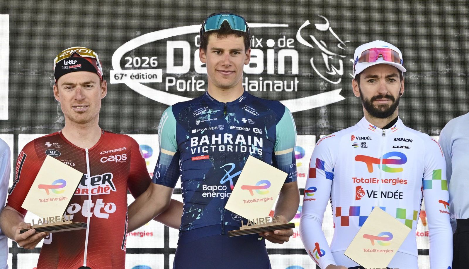 Podio del Gran Premio de Denain, con Segaert -ganador-, Menten y Turgis