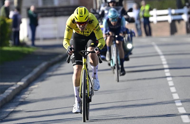 Per Strand Hagenes perseguido por Alec Segaert