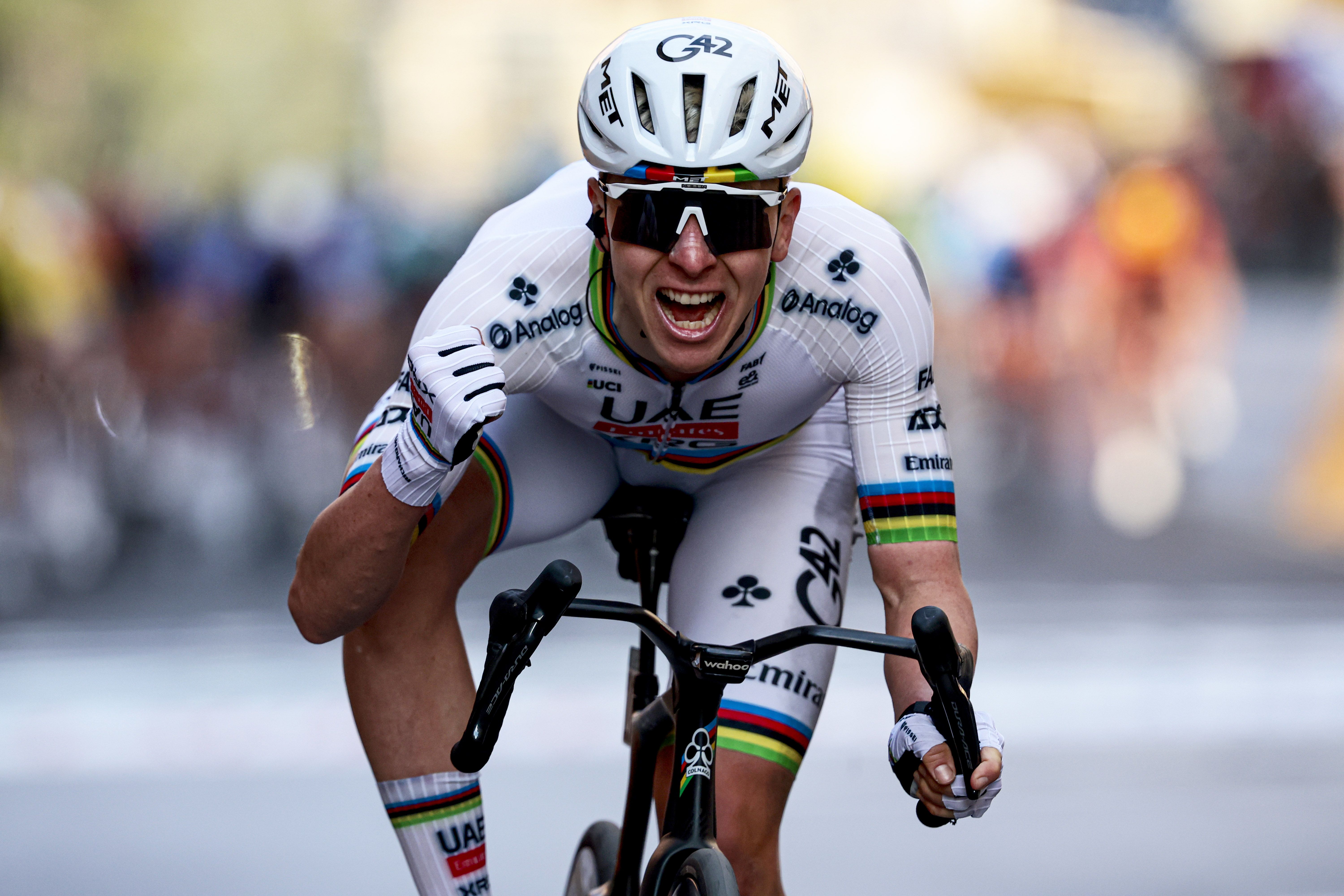 Tadej Pogacar es indestructible: el esloveno hace historia en la Milán - San Remo