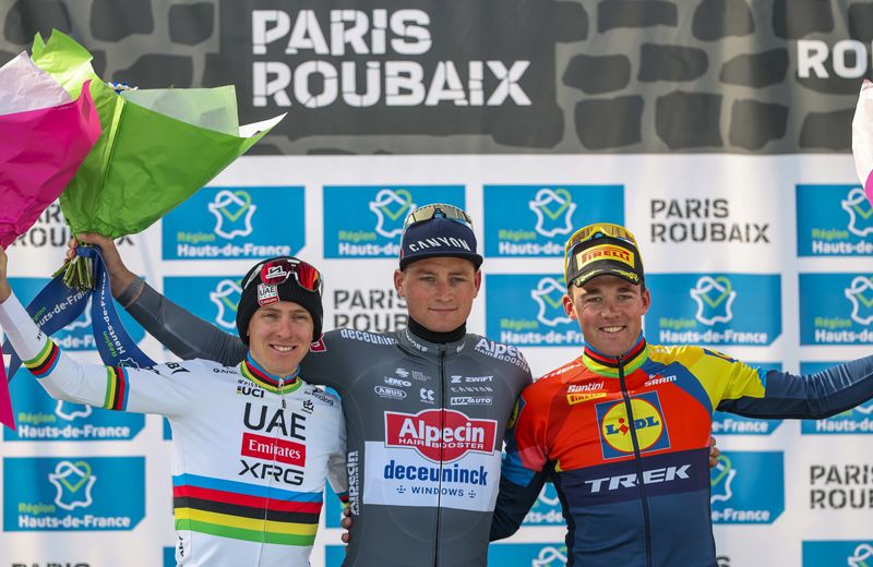 Podio Paris Roubaix 2025