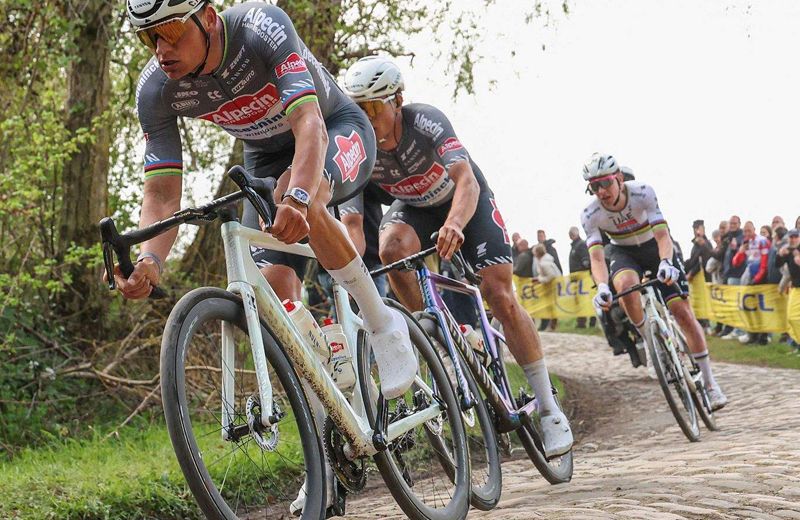 Van der Poel y Pogacar foto 2