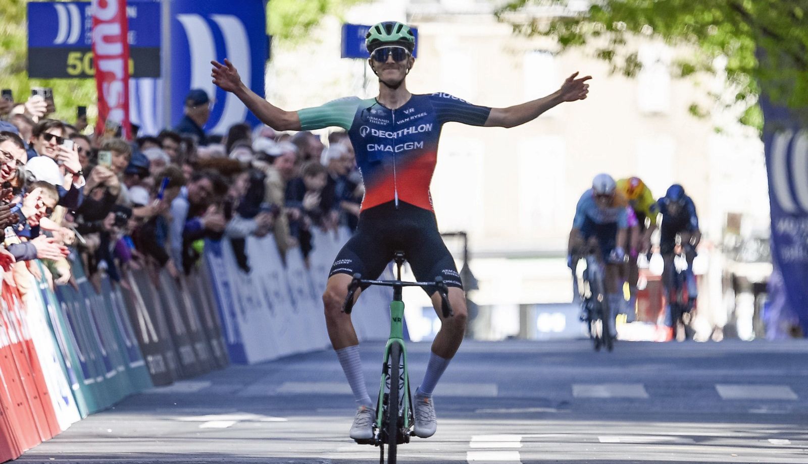 Antoine L'Hote gana la última etapa y la general del Région Pays de la Loire Tour