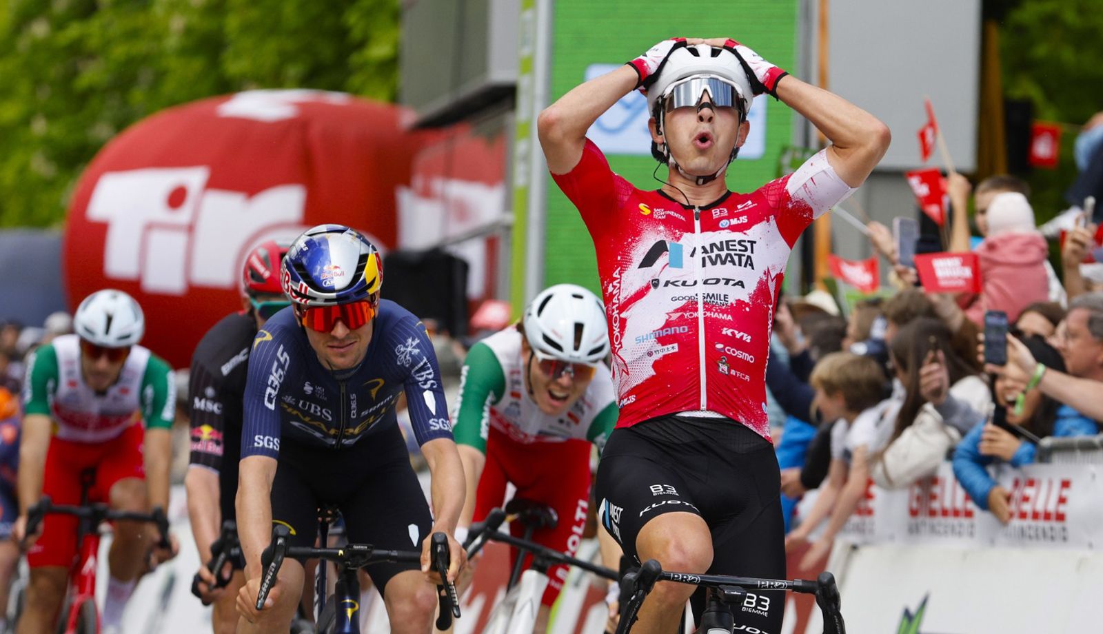 Tommaso Dati sorprende en Innsbruck y es el primer líder del Tour de los Alpes