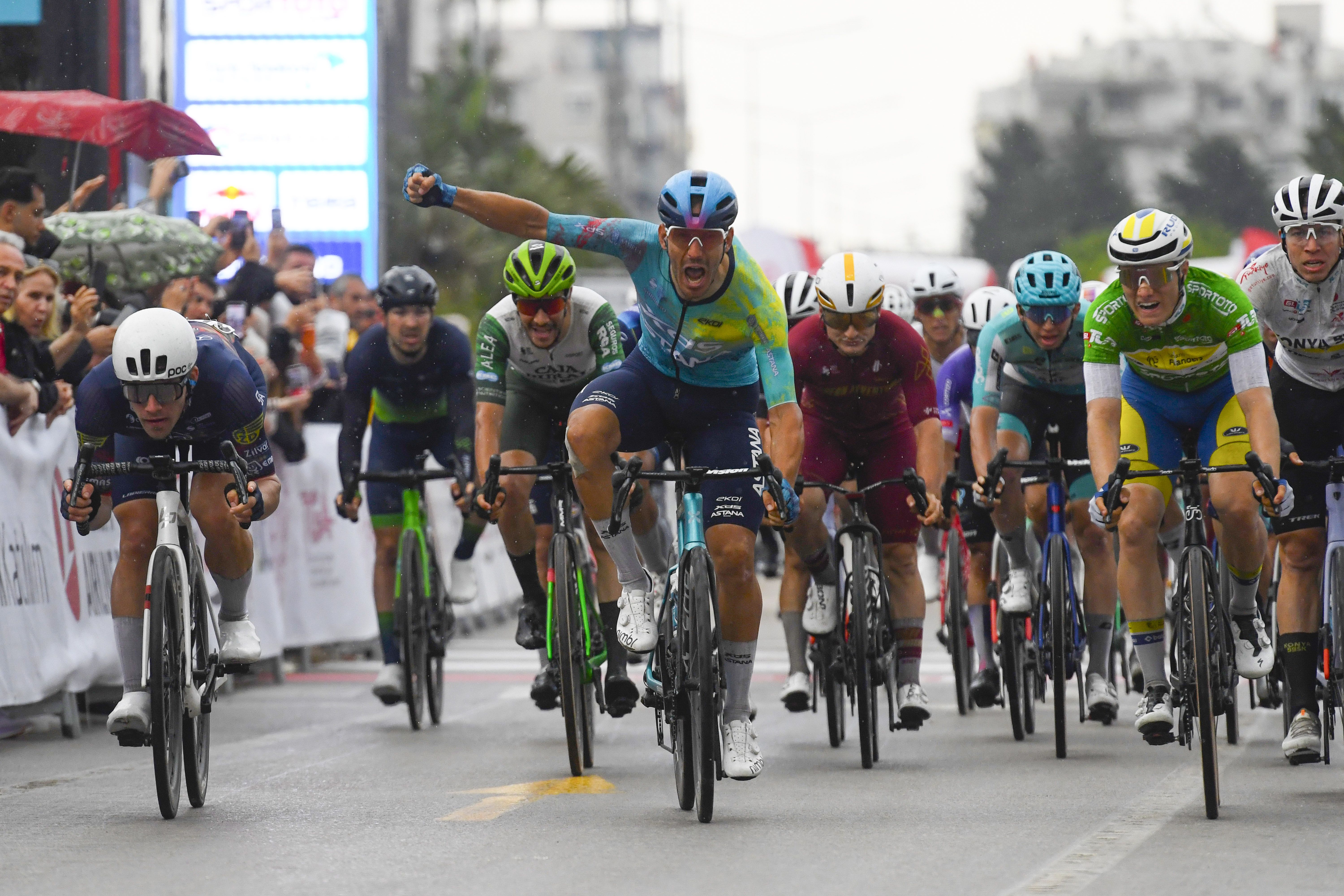 Davide Ballerini vence al sprint en Antalya en la antesala de la última etapa del Tour de Turquía 