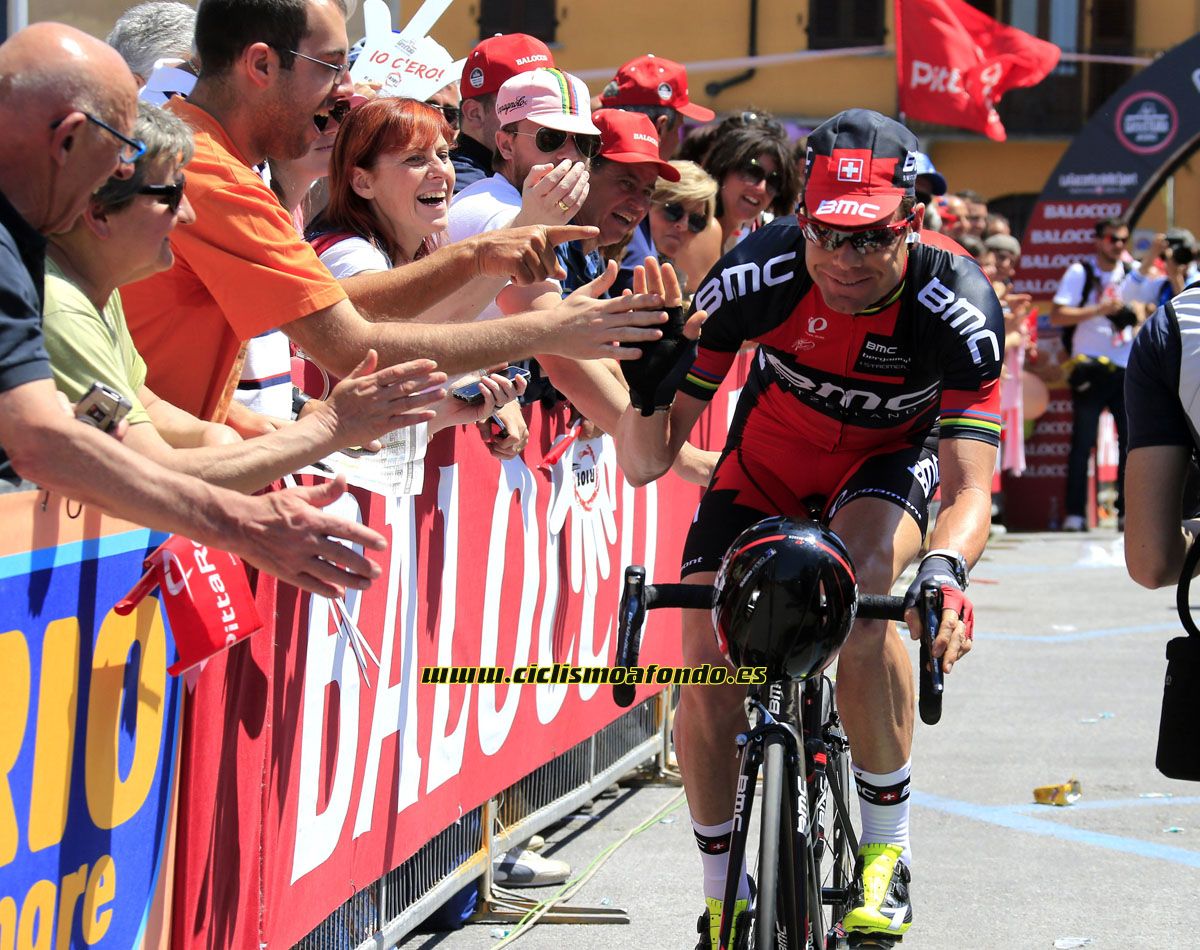 Homenaje a Cadel Evans