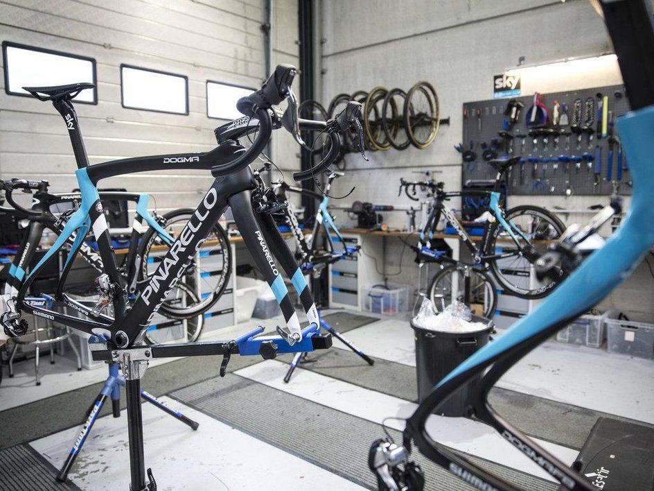 La nueva Pinarello Dogma F8 del Team Sky