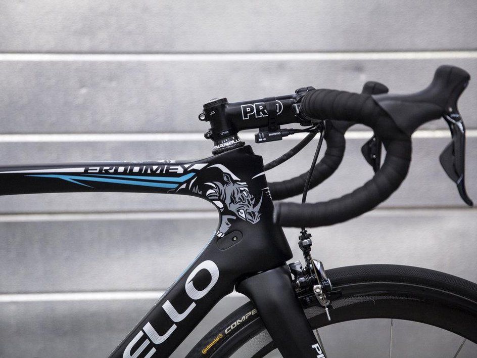 La nueva Pinarello Dogma F8 del Team Sky
