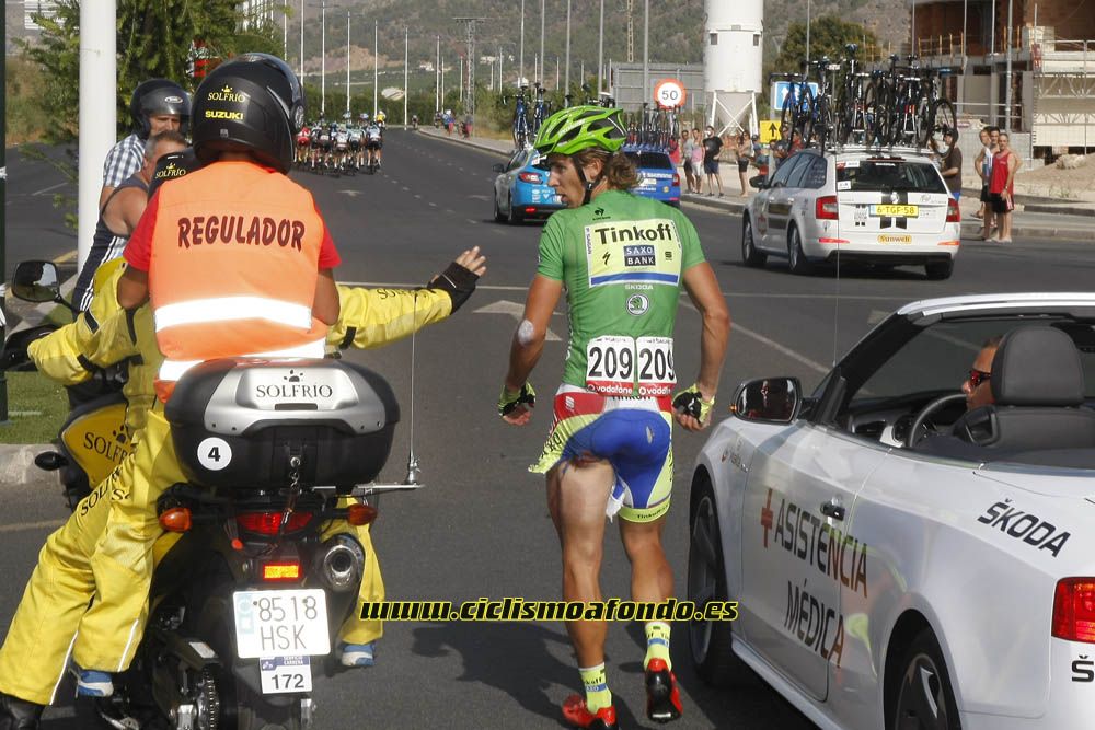 Imágenes del atropello a Peter Sagan en la Vuelta a España 2015