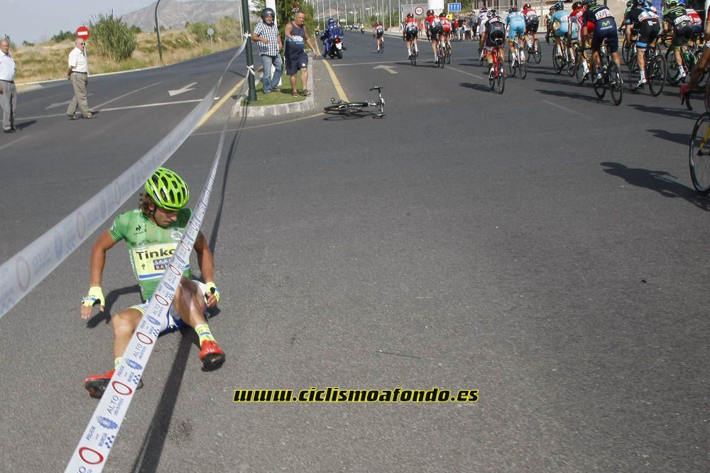 Imágenes del atropello a Peter Sagan en la Vuelta a España 2015