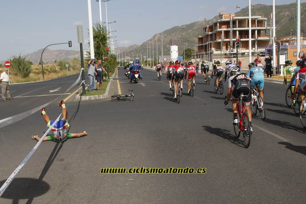 Imágenes del atropello a Peter Sagan en la Vuelta a España 2015