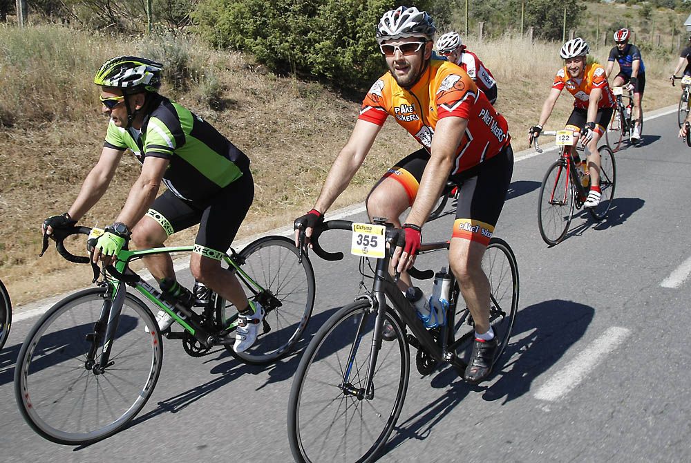 I Marcha Cicloturista Pedalea contra el cáncer
