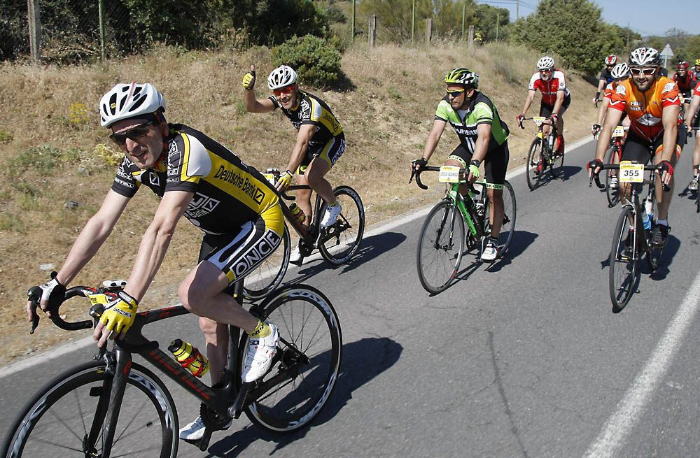 I Marcha Cicloturista Pedalea contra el cáncer