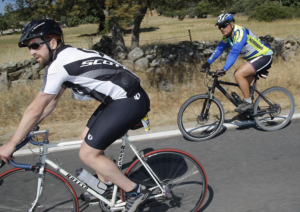 I Marcha Cicloturista Pedalea contra el cáncer